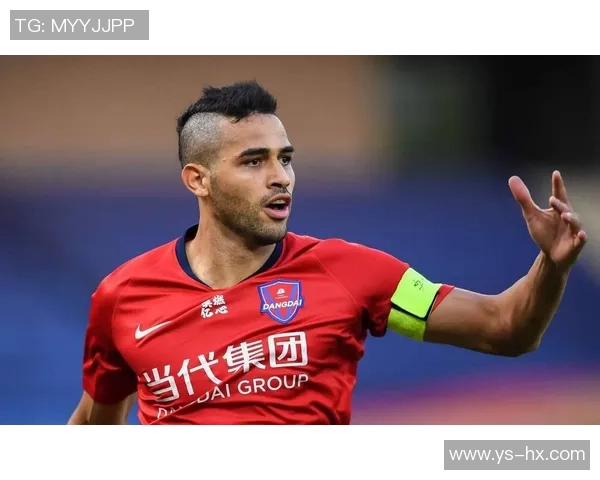 足球巨星飞哥闪耀中国赛场引发球迷热潮与期待